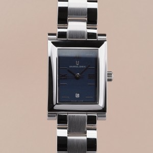 Universal Genève - Cintrée Curvex Circa 1990 Réf. 844.625