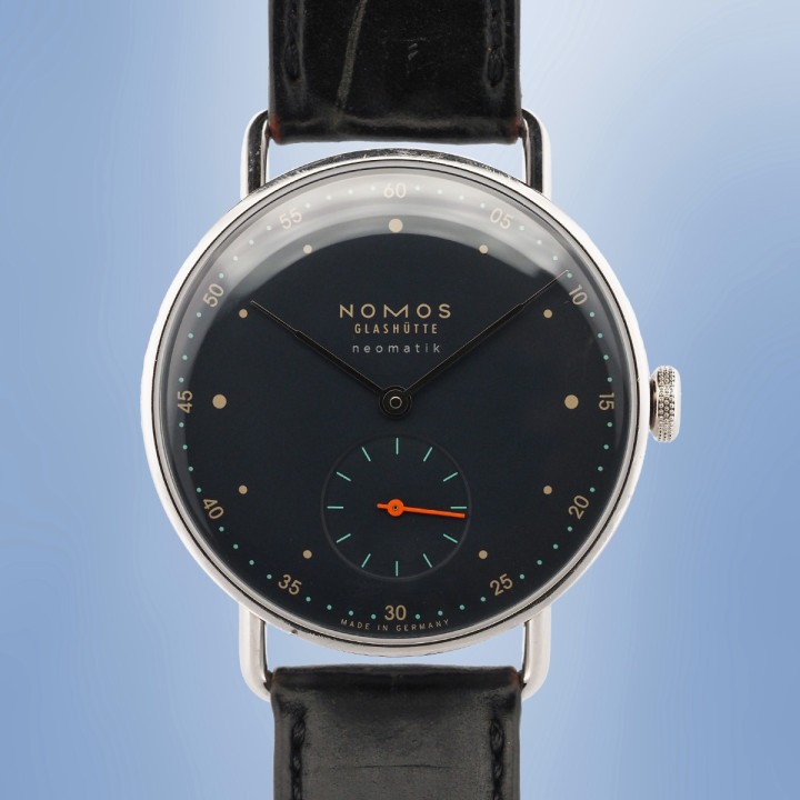 NOMOS Glashütte - Metro 1968 Neomatik Nachtblau Full Set Circa 2017 Réf. 1110