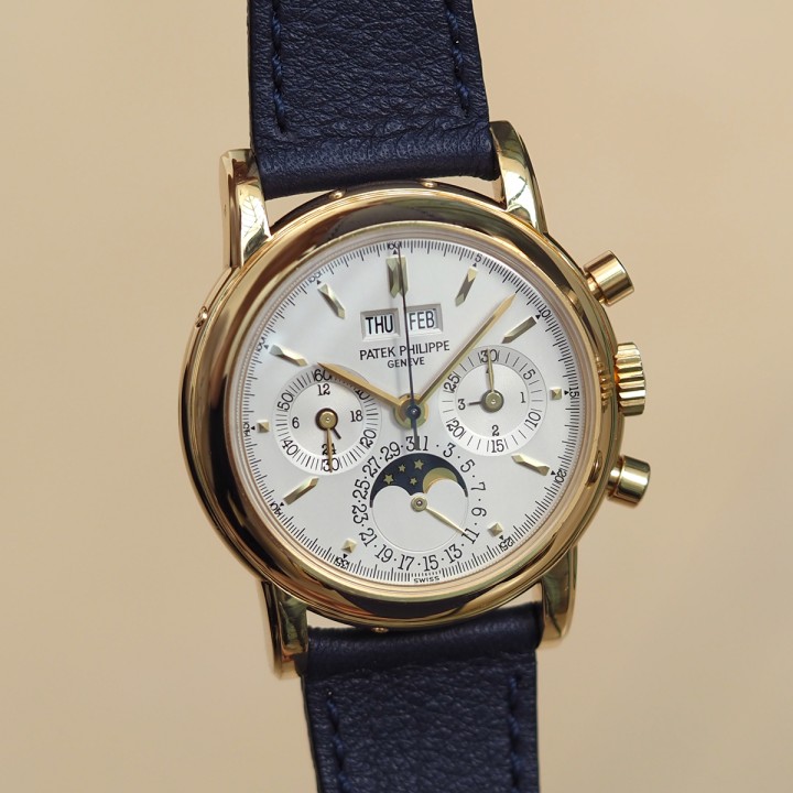 Patek Philippe -  3970 "fourth series"  Full Set Calendrier perpétuel chrono en or jaune 18cts
