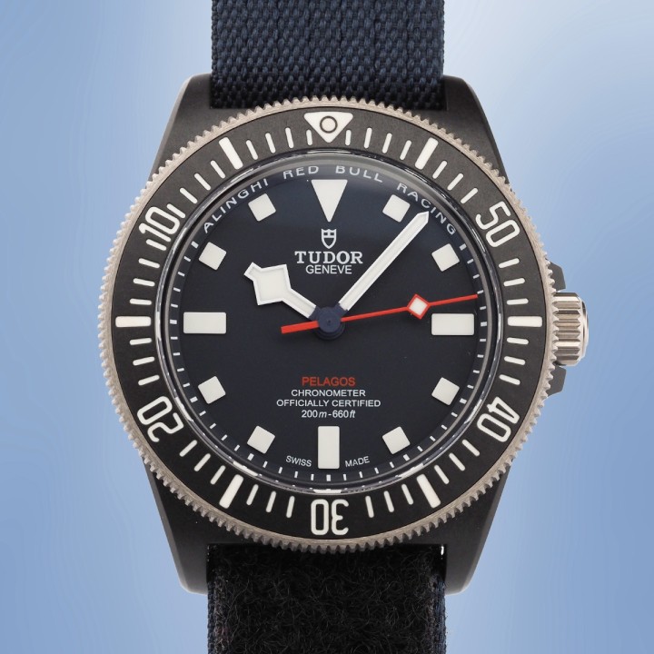 Tudor - Pelagos FXD Alinghi Red Bull Racing Carbone Full Set avec Accessoires Réf. M25707KN
