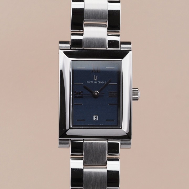 Universal Genève - Cintrée Curvex Circa 1990 Réf. 844.625