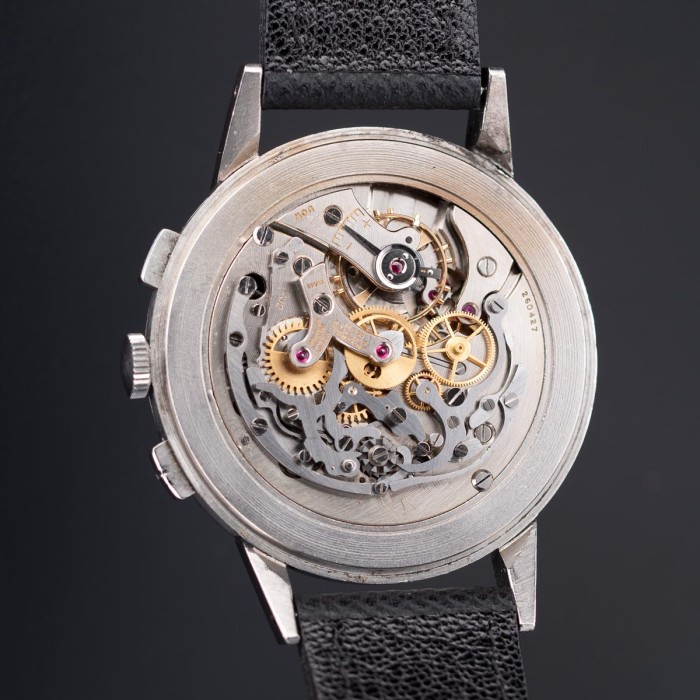 Universal Genève - Compax Oversize Réf. 22430 avec extrait d'archives