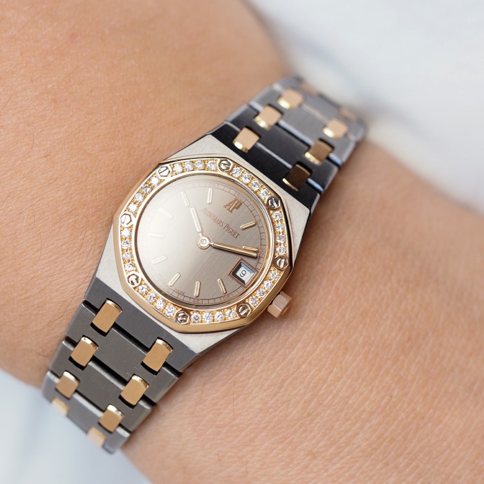 Audemars Piguet - Lady Royal Oak "Mini" Tantalum & Or Rose Lunette Sertie Service AP Janvier 2026 Circa 1998 Quartz Cal.2610 Réf. 66270TR.00.0722TR.02