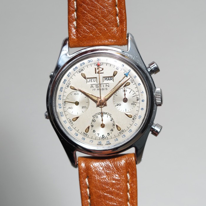Astin - Chronographe à triple date Valjoux 72C
