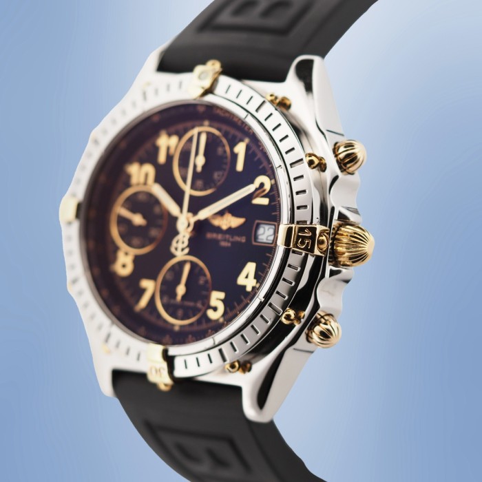 Breitling - Chronomat Black Automatic Chronograph Révisé ! Circa 2000 Réf. B13050.1
