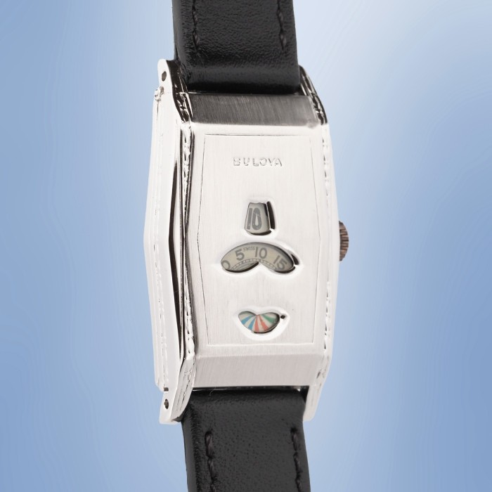 Bulova - Heures Sautantes Vintage Acier Chromé Mécanique 23x43mm Circa 1970 