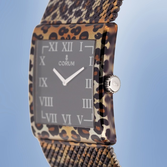 Corum - Buckingham Leopard 37 x 39 mm avec boîte et garantie Réf. Z138
