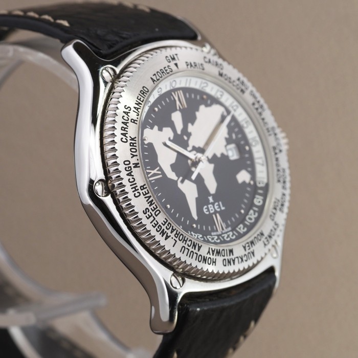 Ebel - Voyager World Time Automatic avec boîte et papiers Réf. 9124913