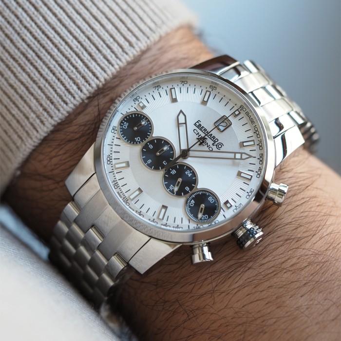 Eberhard - Chrono 4 "21-42" Automatic Chronograph 4 Counters Circa 2025 Full Set Réf. 31073.12 CA99