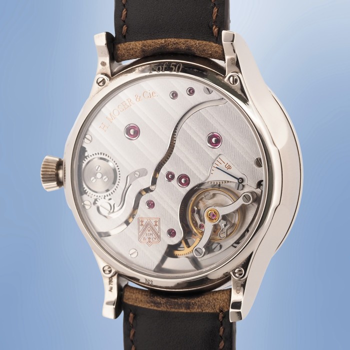 H. Moser & Cie -  Venturer Big Date Or Blanc Remontage Manuel " Purity Funky" Blue Fumé Dial Full Set Circa 2018 Réf. 2100-0203