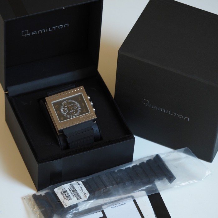 Hamilton - Khaki Code Breaker Chronograph Titanium Valjoux 7753 Réf. H796160