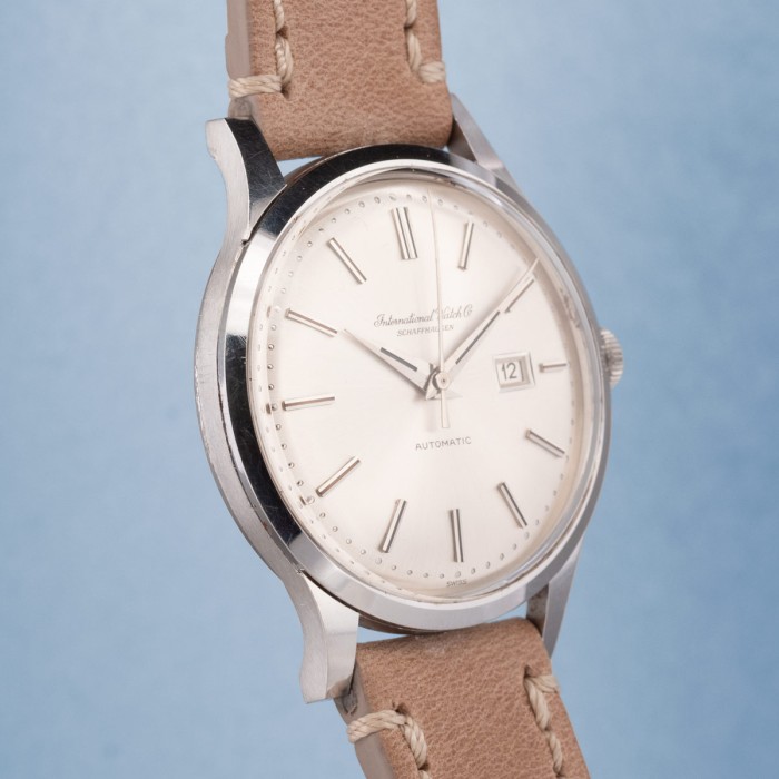 IWC - Calatrava avec date Réf. R 647A de 1965