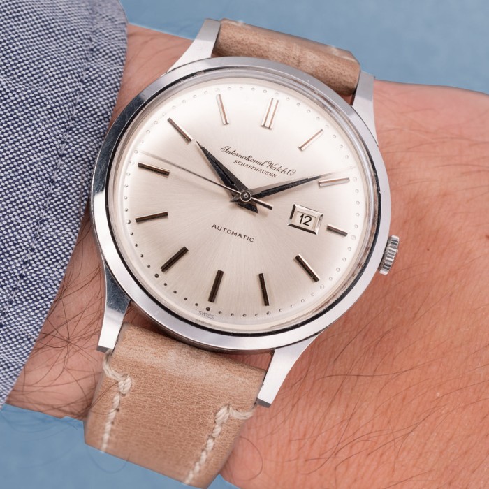 IWC - Calatrava avec date Réf. R 647A de 1965