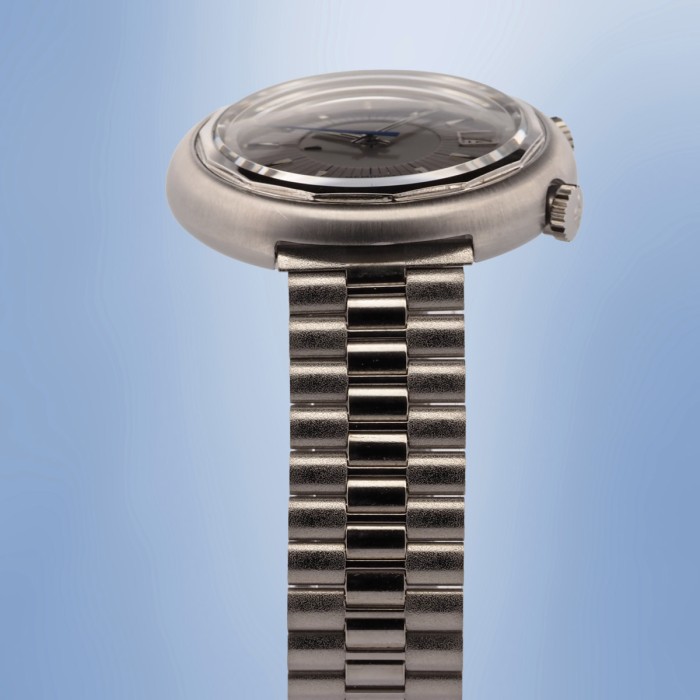 Jaeger-LeCoultre - Memovox Snowdrop Réf. E877