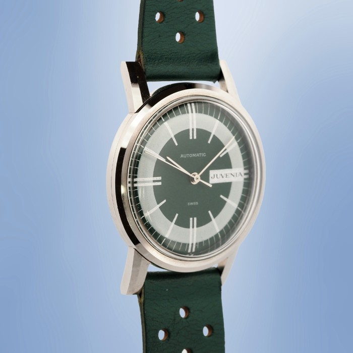 Juvenia - Vintage Racing Green Automatic Circa 1970 