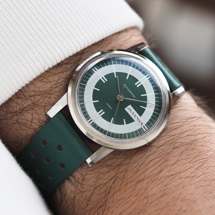 Juvenia - Vintage Racing Green Automatic Circa 1970 