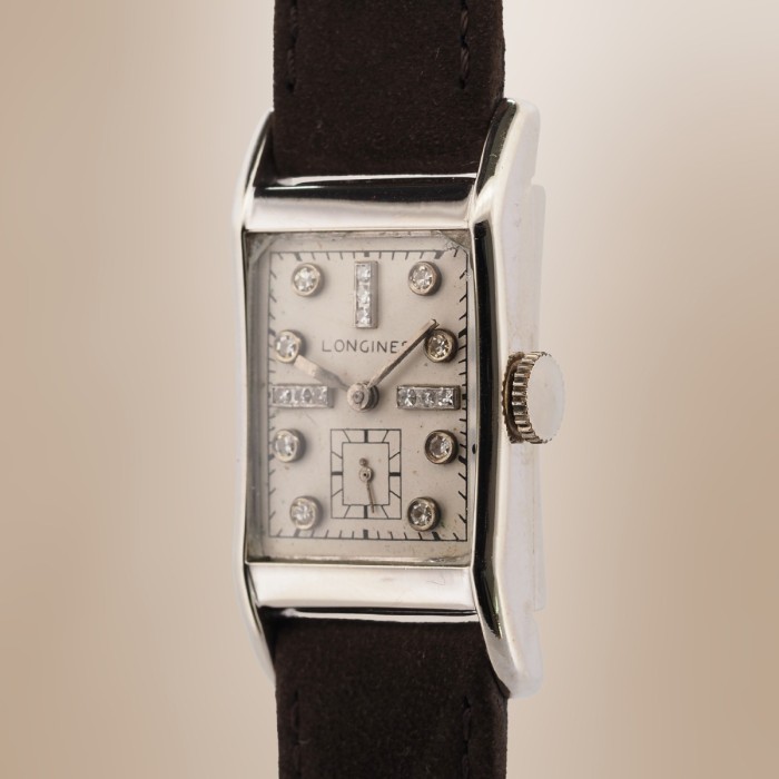 Longines - Tank Vintage avec boîtier en Or Blanc 14cts et Index en Diamants Vintage Circa 1945