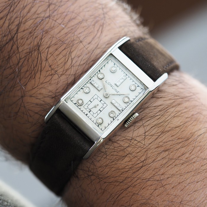 Longines - Tank Vintage avec boîtier en Or Blanc 14cts et Index en Diamants Vintage Circa 1945