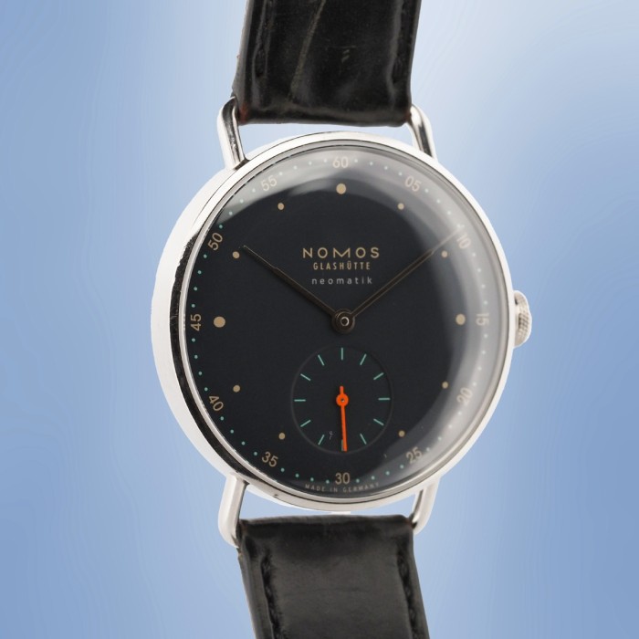 NOMOS Glashütte - Metro 1968 Neomatik Nachtblau Full Set Circa 2017 Réf. 1110