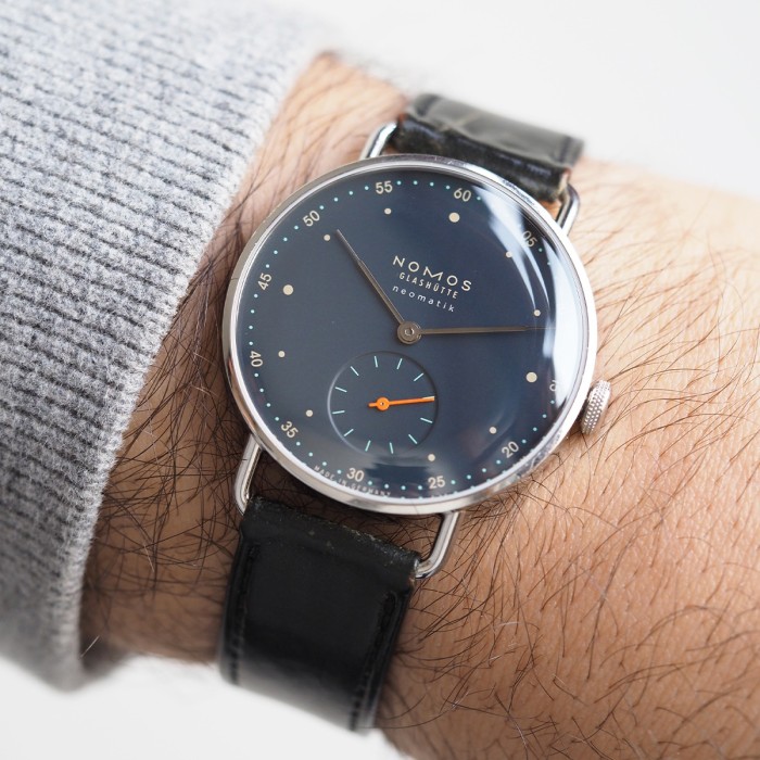 NOMOS Glashütte - Metro 1968 Neomatik Nachtblau Full Set Circa 2017 Réf. 1110