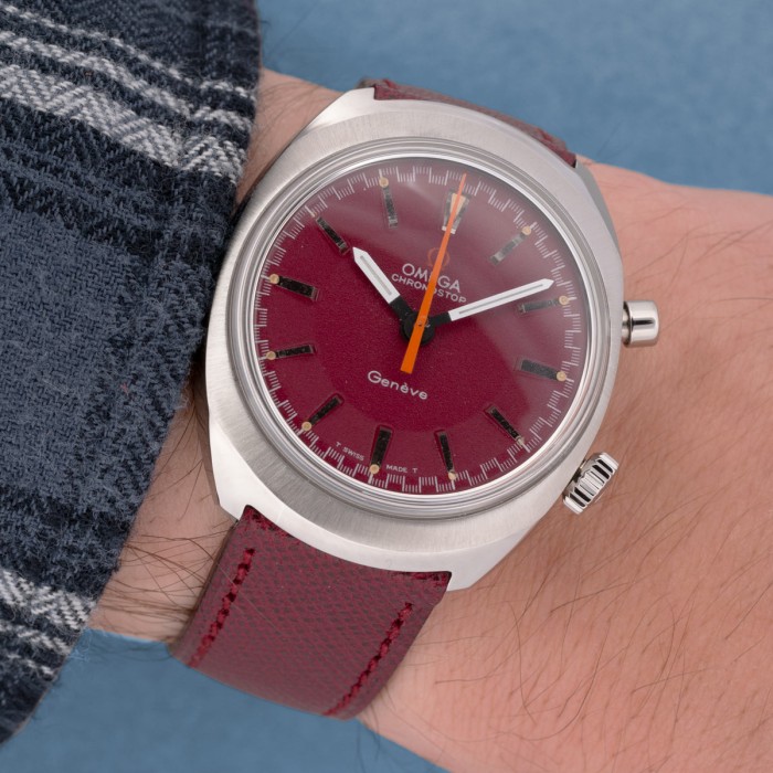 Omega - Chronostop Réf. 145.009 "Burgundy"