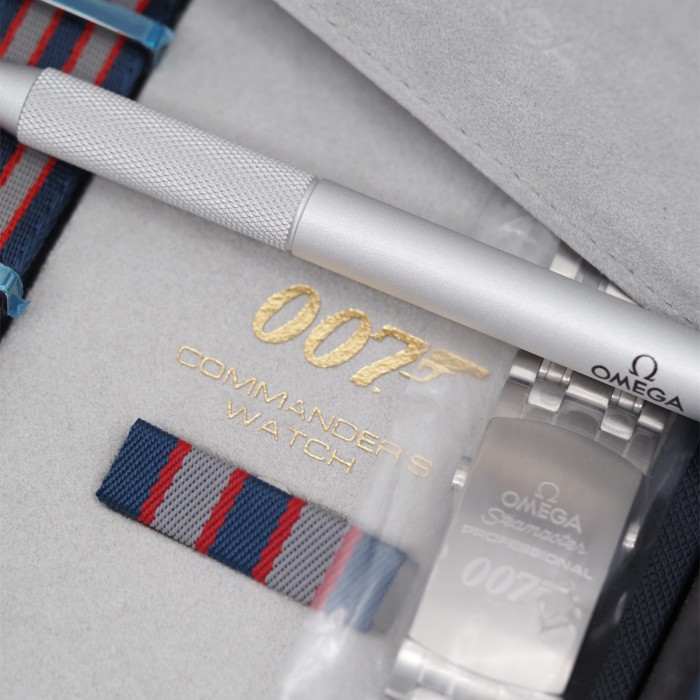 Omega - Seamaster Diver 300 M James Bond 007 Commander's Watch Full Set Circa 2017 Réf. 212.32.41.20.04.001