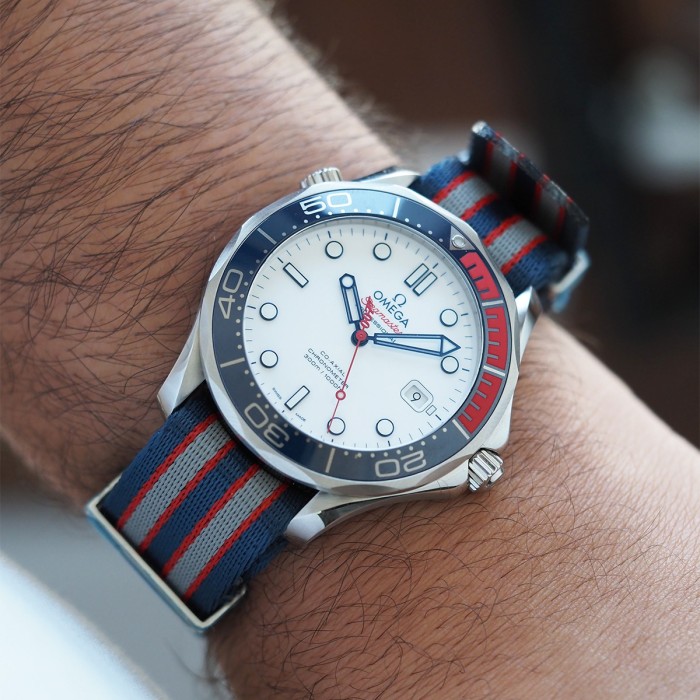 Omega - Seamaster Diver 300 M James Bond 007 Commander's Watch Full Set Circa 2017 Réf. 212.32.41.20.04.001