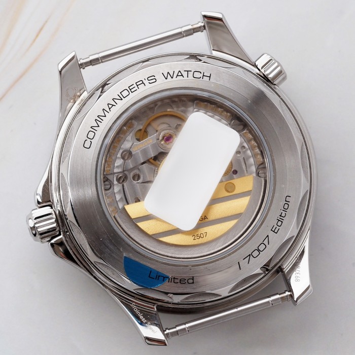Omega - Seamaster Diver 300 M James Bond 007 Commander's Watch Full Set Circa 2017 Réf. 212.32.41.20.04.001