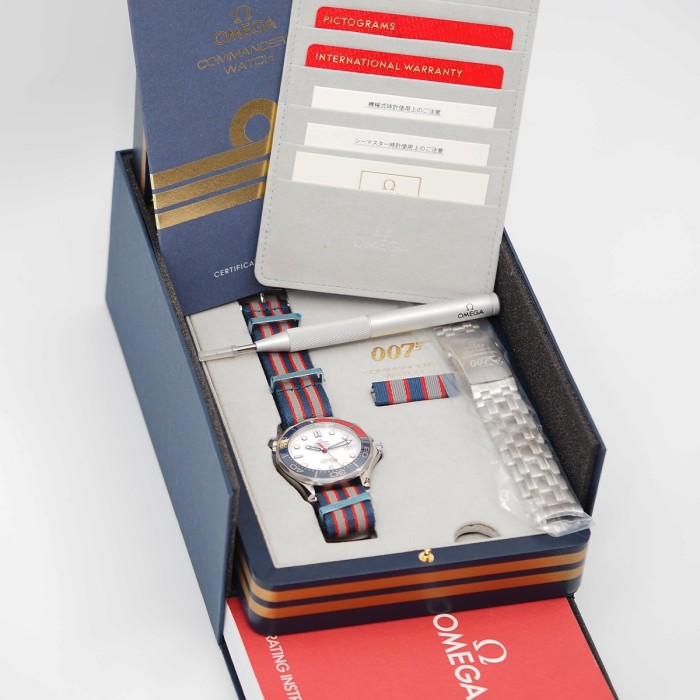 Omega - Seamaster Diver 300 M James Bond 007 Commander's Watch Full Set Circa 2017 Réf. 212.32.41.20.04.001