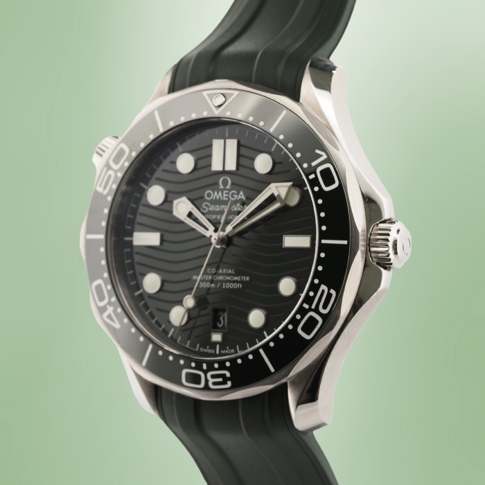 Omega - Seamaster Diver 300 M 42mm Green Full Set Circa 2024 Réf. 210.32.42.20.10.001