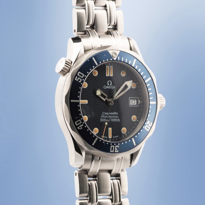Omega - Seamaster Professional Diver 300M Mid-Size Quartz Circa 1995 Réf. 2561.80