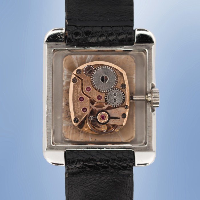Omega -  Tank De Ville Vintage Mechanical Circa 1970 Réf. 511.0521