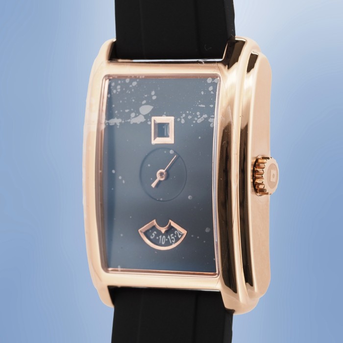Omnis -  Initiale Sport Heure Sautante Doré Circa 2026 avec boîte