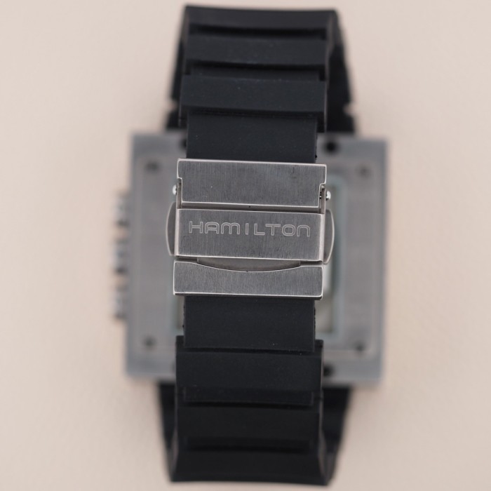 Hamilton - Khaki Code Breaker Chronograph Titanium Valjoux 7753 Réf. H796160
