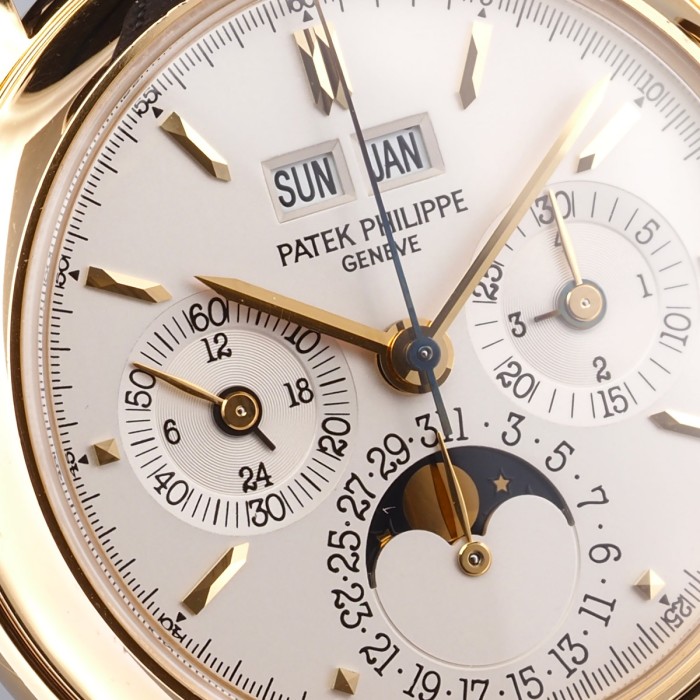 Patek Philippe -  3970 "fourth series"  Full Set Calendrier perpétuel chrono en or jaune 18cts