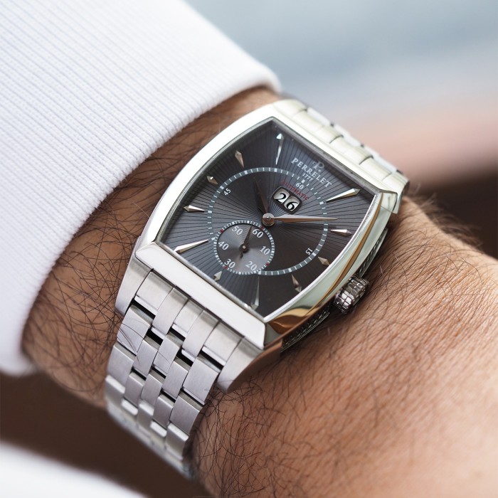 Perrelet - Big Date Tonneau Automatic Circa 2010 Réf. A1015/A0378