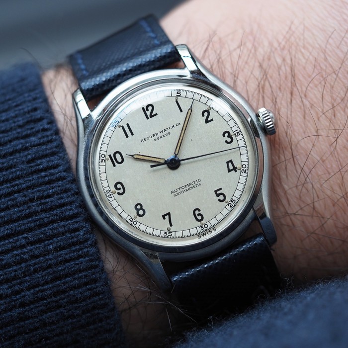 Record Watch Co. - Vintage Automatic Antimagnetic Bumper Cal. 162 Circa 1947