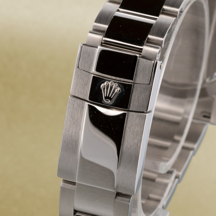 Rolex - Daytona Réf. 116520 Full Set