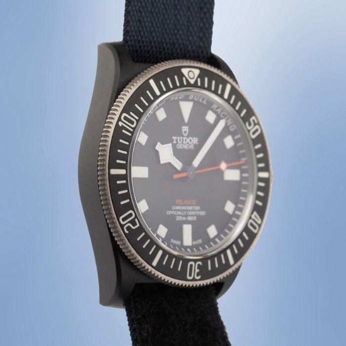 Tudor - Pelagos FXD Alinghi Red Bull Racing Carbone Full Set avec Accessoires Réf. M25707KN