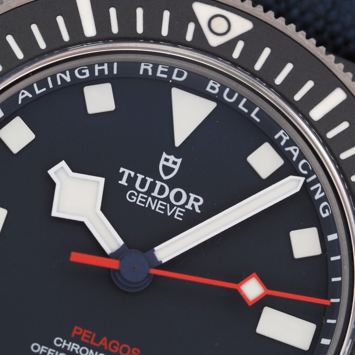 Tudor - Pelagos FXD Alinghi Red Bull Racing Carbone Full Set avec Accessoires Réf. M25707KN
