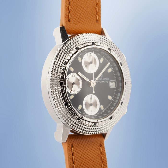 Universal Genève - Tri Compax Chronograph Automatic Circa 1990 Réf. 104.42.980