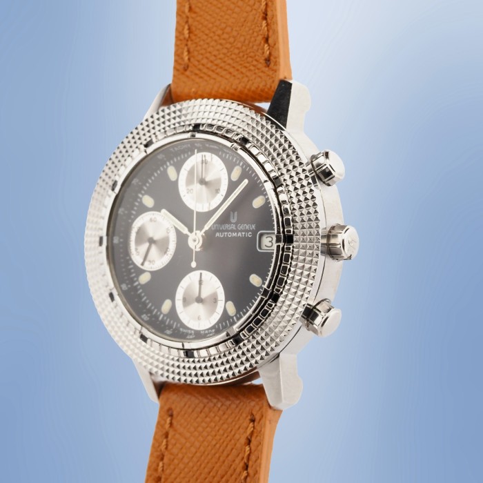 Universal Genève - Tri Compax Chronograph Automatic Circa 1990 Réf. 104.42.980