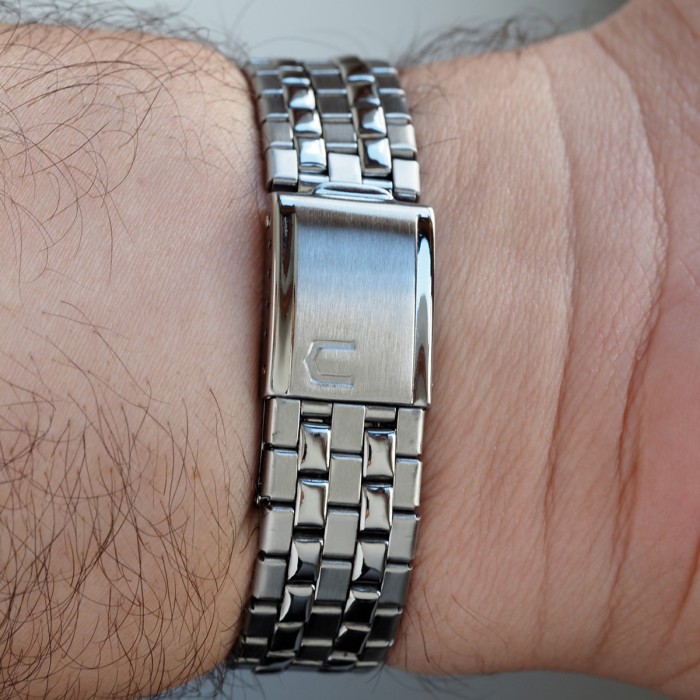 Universal Genève - Polerouter Date Automatic Microtor Vintage Gay Frères Bracelet Circa 1960 Réf. 204610-7