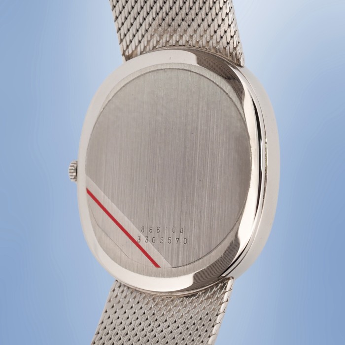 Universal Genève - White Shadow Ultra Slim Ellipse 31x34mm Circa 1960 Réf. 866104