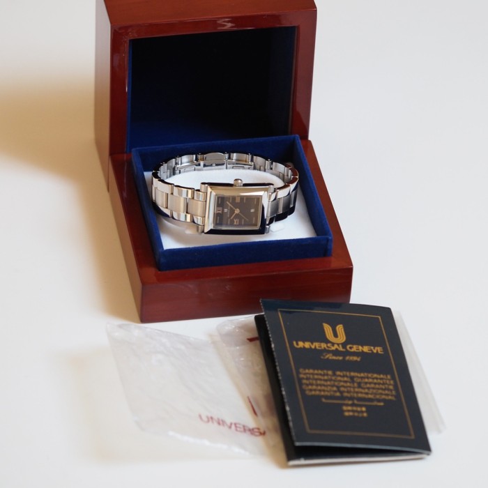 Universal Genève - Cintrée Curvex Circa 1990 Réf. 844.625
