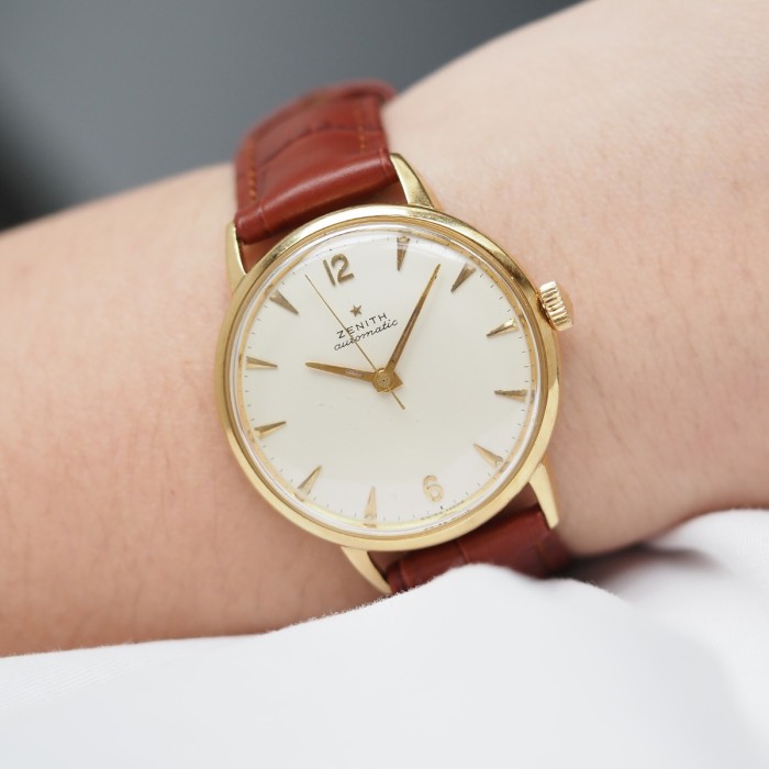 Zenith - Classic Vintage 18k Yellow Gold Bumper Cal. 133.8 Circa 1955